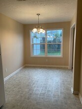122 Darby Woods Ct in Radcliff, KY - Foto de edificio - Building Photo