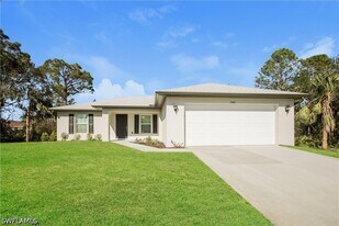 3304 49th St W in Lehigh Acres, FL - Building Photo