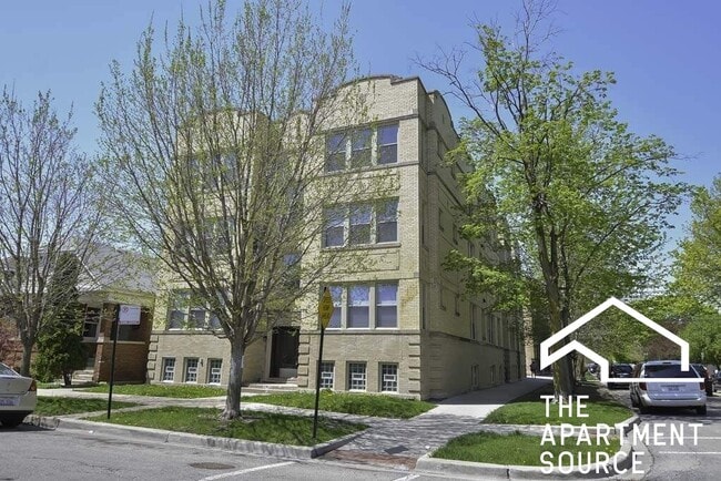 2958 N Washtenaw Ave, Unit 1