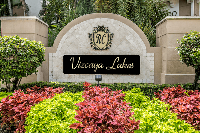 Vizcaya Lakes in Boynton Beach, FL - Foto de edificio - Building Photo