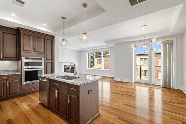 250 Henley Pl in Weehawken, NJ - Building Photo - Building Photo