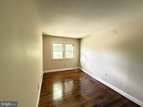 14386 Berkshire Dr in Woodbridge, VA - Building Photo - Building Photo