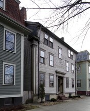 64 Dexter St in Providence, RI - Foto de edificio - Building Photo
