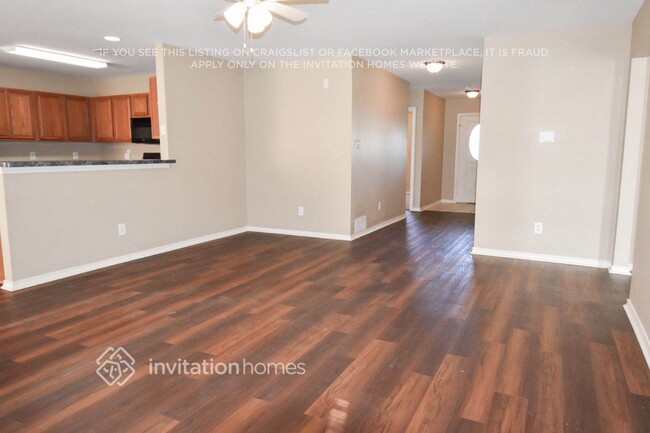 5161 Cedar Elm Cir in Dallas, TX - Building Photo - Building Photo