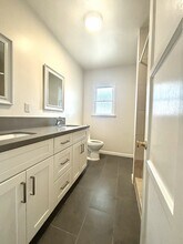 936 Westmoreland Ave in Los Angeles, CA - Building Photo - Building Photo