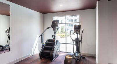 1610 Campbell Rd in Houston, TX - Building Photo - Building Photo
