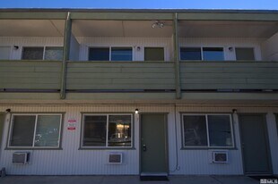 511 Country Village Dr in Carson City, NV - Building Photo