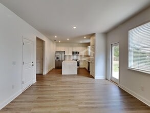 50 Pointe Dr in Dallas, GA - Foto de edificio - Building Photo