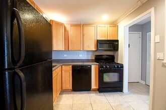 16W540 87th St, Unit 9-201 in Willowbrook, IL - Building Photo - Building Photo