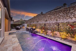 33 Desert Juniper Ln in Henderson, NV - Building Photo