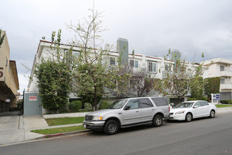 Canfield Condominiums in Los Angeles, CA - Building Photo - Building Photo