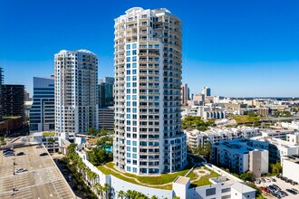 Towers of Channelside in Tampa, FL - Building Photo - Building Photo