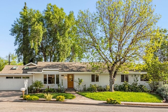 property at 917 Topaz Ct
