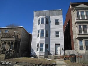 property at 290 Saratoga St