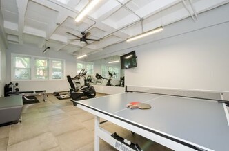 1521 W Sherwin Ave in Chicago, IL - Foto de edificio - Building Photo