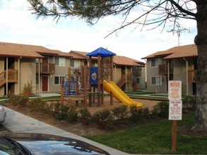 Sandlewood Apartments in Caldwell, ID - Building Photo - Building Photo