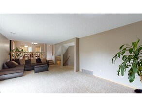 2079 Woodbridge Way in Woodbury, MN - Building Photo - Building Photo