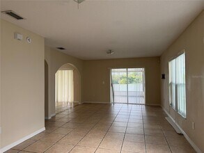 758 Burlwood St in Brandon, FL - Foto de edificio - Building Photo