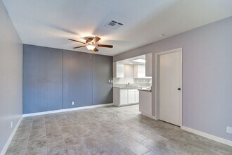 417 N Lamb Blvd in Las Vegas, NV - Building Photo - Building Photo