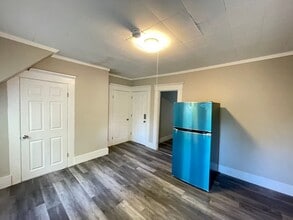 325 Amherst St in Manchester, NH - Building Photo - Building Photo