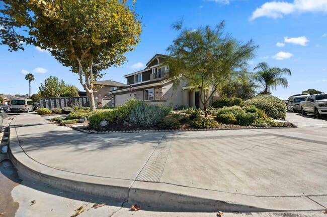 39312 Vía Belleza in Murrieta, CA - Building Photo - Building Photo