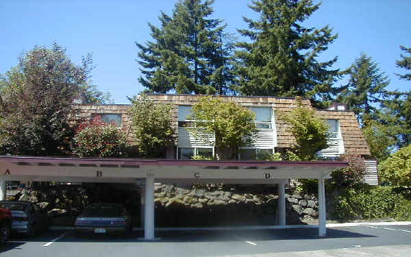 135 S 340th St in Federal Way, WA - Building Photo