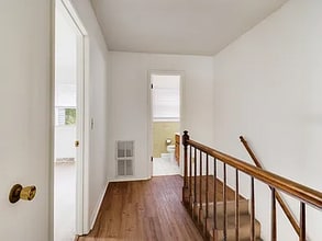 913 S Linden St in Normal, IL - Building Photo - Building Photo