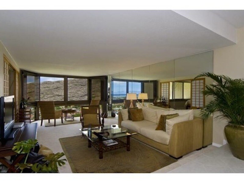 521 Hahaione St in Honolulu, HI - Foto de edificio