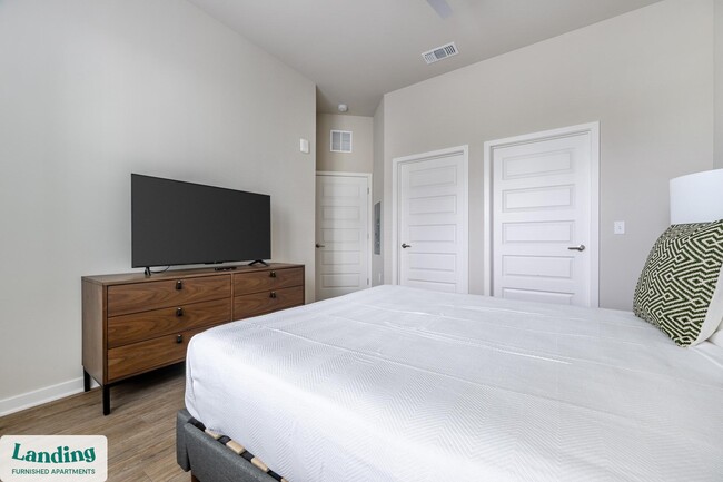 4902 Cosmos Cir in Wimauma, FL - Foto de edificio - Building Photo