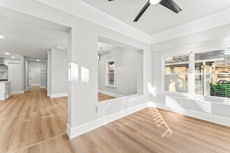 2128 Hosea L Williams Dr NE in Atlanta, GA - Building Photo - Building Photo