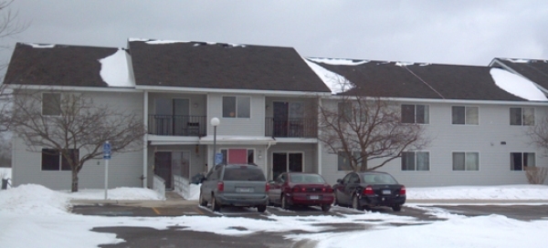 Hillside Apartments in Iron River, MI - Building Photo