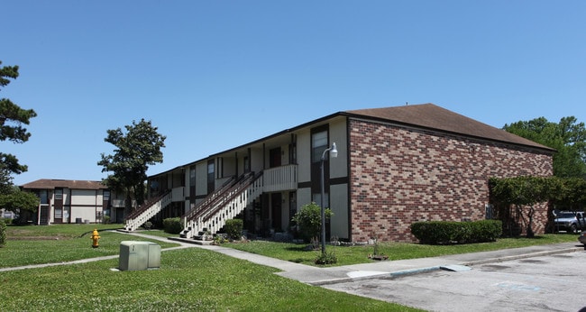 Baytree Apartments in Jacksonville, FL - Building Photo - Building Photo