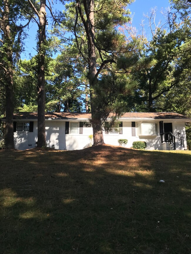 1673 Hollyhock Terrace