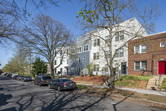 1810 I St NE in Washington, DC - Building Photo - Building Photo