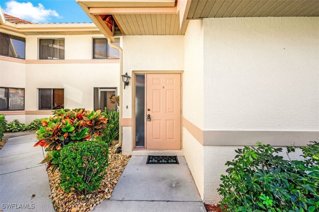 78 Bennington Dr in Naples, FL - Building Photo