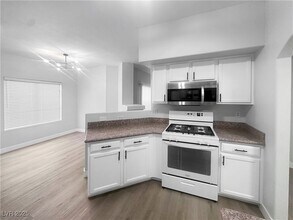 5525 W Flamingo Rd in Las Vegas, NV - Building Photo - Building Photo