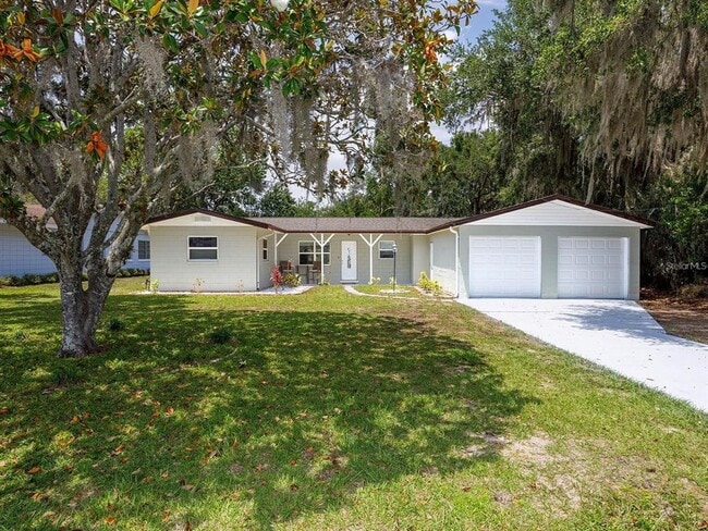 property at 1068 W Lakeshore Dr
