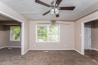 1656 5th Pl NW in Center Point, AL - Building Photo - Building Photo