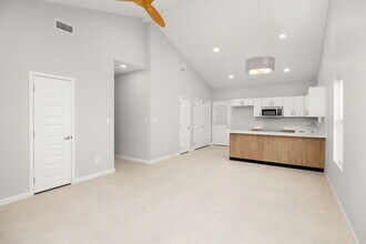 2512 Brownjay Rd in Weslaco, TX - Foto de edificio - Building Photo