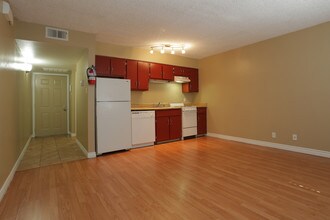 Nova Ridge in Albuquerque, NM - Building Photo - Interior Photo