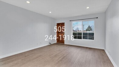 2426 Hendola Dr NE in Albuquerque, NM - Building Photo - Building Photo