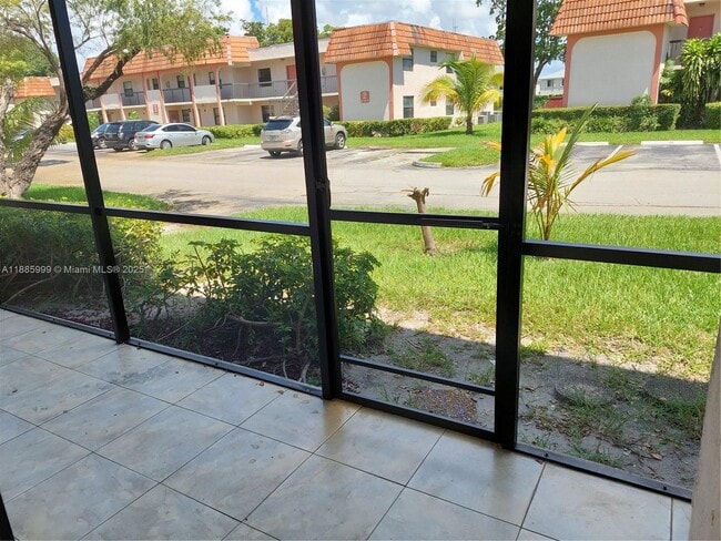 860 NE 209th Terrace in Miami, FL - Building Photo - Building Photo