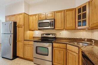 1016 Willow Ave in Hoboken, NJ - Building Photo - Building Photo