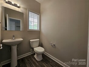 8728 Arbor Creek Dr in Charlotte, NC - Building Photo - Building Photo