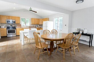 152 Loftus Cir in Bridgeport, CT - Building Photo - Building Photo