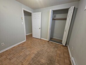 334 University Ave in Kingston, ON - Building Photo - Building Photo