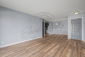 555 N Dupont Ave in Nashville, TN - Foto de edificio - Building Photo