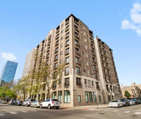 4520 N Clarendon Ave in Chicago, IL - Building Photo