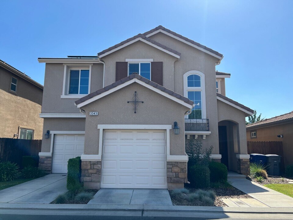 3343 Monterosa Ln in Clovis, CA - Building Photo