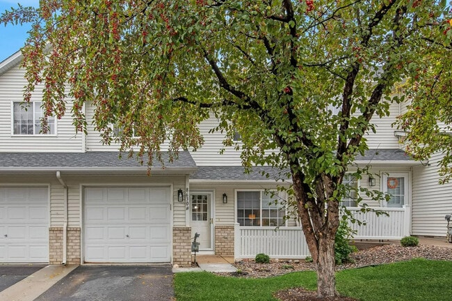 property at 8630 Quarry Ridge Ln